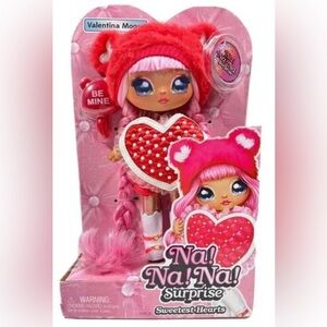 Na! Na! Na! Surprise Doll with Pink Outfit